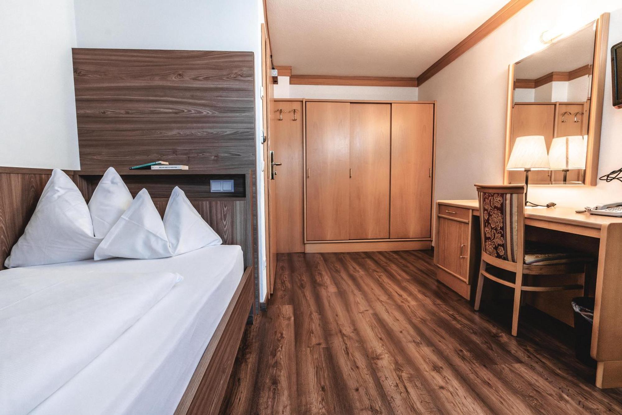 Hotel Reischach Bruneck Buitenkant foto
